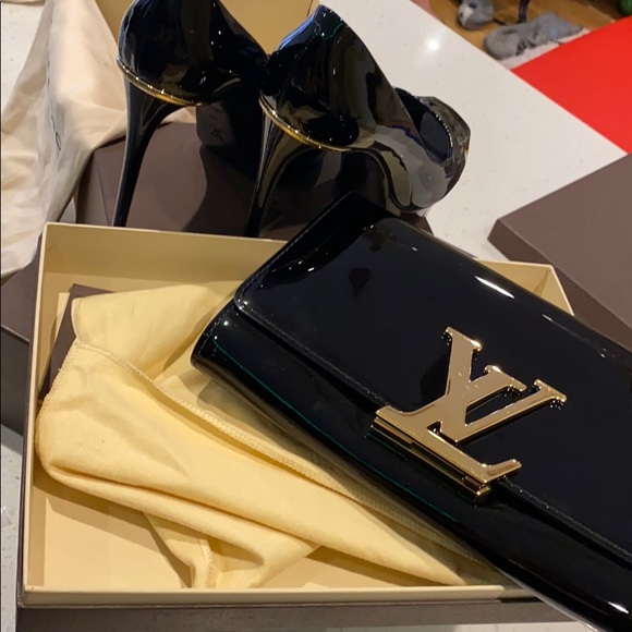 Louis Vuitton shoes - Picture 2 of 8